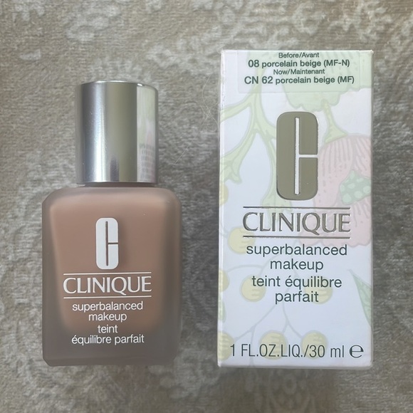 Brand New Clinique Makeup & Skincare Bundle Foundation Moisturizer Eye Cream - Picture 7 of 16